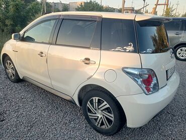 авто в рассрочку без первоначального взноса: Toyota ist: 2004 г., 1.3 л, Автоматтык, Бензин, Седан
