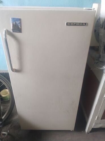 Холодильники: Холодильник Biryusa, Б/у, Однокамерный
