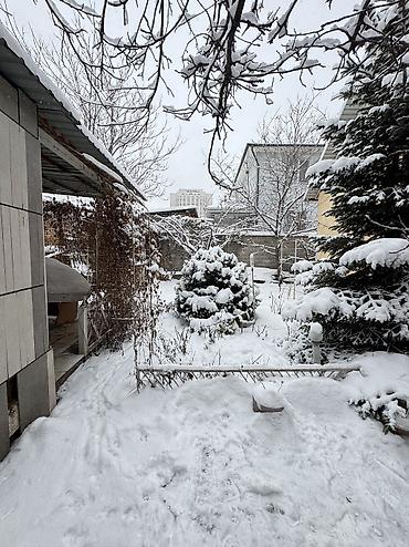 Продажа коттеджей и домов: Продается хороший дом 80м2 в районе 4 мкр Ахунбаева белорусская — 3