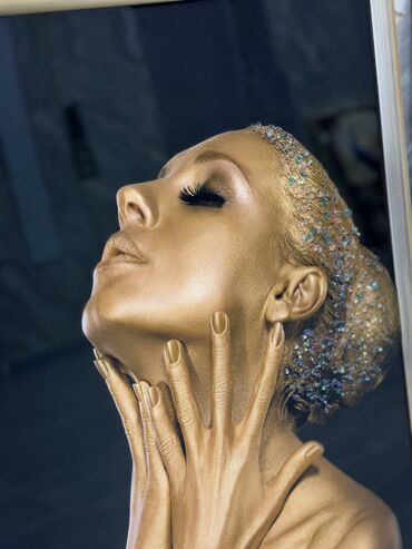 Şəkillər, tablolar: Üzəri epoksid boya ilə örtülmüş, canlı və parlaq görünüşə sahib olan — 23