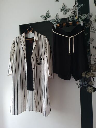 Şortlar: Şort, Bershka, 4XL (EU 48), rəng - Qara
