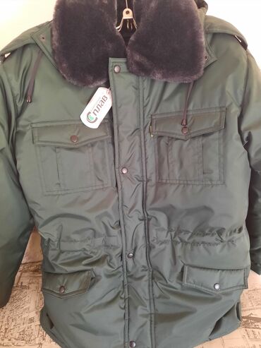 продам мужскую зимнюю куртку: Куртка цвет - Зеленый