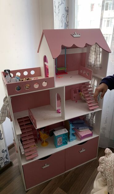 дом для кукол: Продаю кукольный домик,игрушечный дом,дом для кукол . Полноценных 3