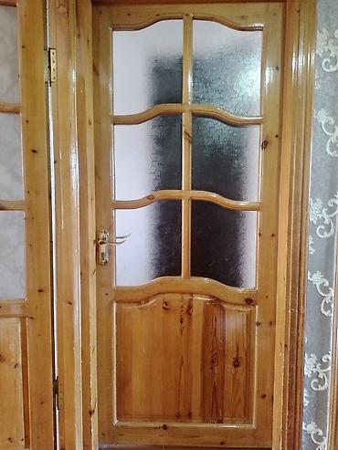 taxda qapi: Taxta iç otaq qapısı - Material: təbii ağac (şam tipli), laklı səth - — 1