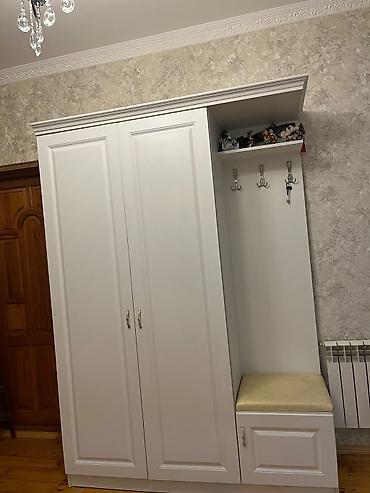 lalafo şfaner: Dəhliz dolabı. Satılır 200 azn. Hündürlük 230 sm,Eni 160sm,Dərinlik 52 — 1