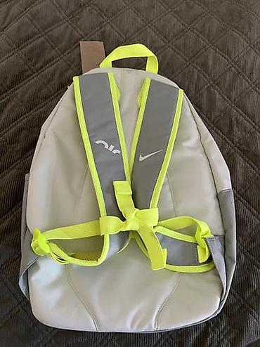 traka za trcanje kupujem: NIKE AIR GRAPHICS Backpack 21l  
DV NOVO — 6