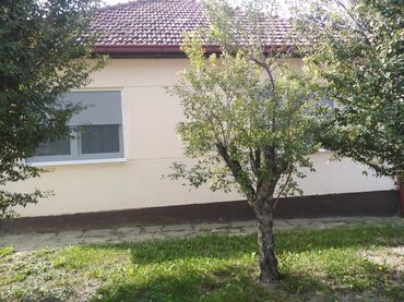 Kuće na prodaju: 100 kv. m, 3 sobe — 20