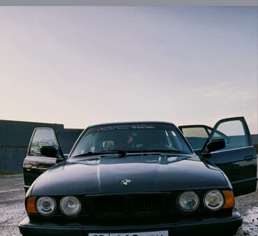 bmw x1: BMW 520: 1991 г., 2.5 л, Механика, Бензин, Седан