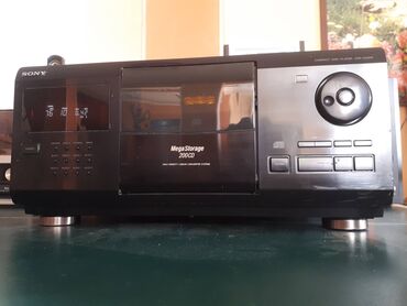 Zvučnici i stereo sistemi: Sony CDP-CX 200 plejer lepo ocuvan, ima mnogo funkcija. Sve sto sam na lalafo.rs — 3 Zvučnici i stereo sistemi: Sony CDP-CX 200 plejer lepo ocuvan, ima mnogo funkcija. Sve sto sam — 3