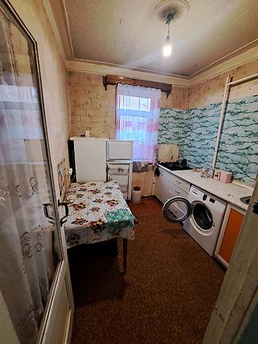 Daşınmaz əmlak: Dəyirmanin dairəsinə yaxin yerdə 2 ci mərtəbə 4 otaqli ev.yaşamaq üçün — 4