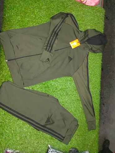 Trenerke: Muške trenerke M,L,XL,XXL,3XL veličine za samo 3900 din — 7