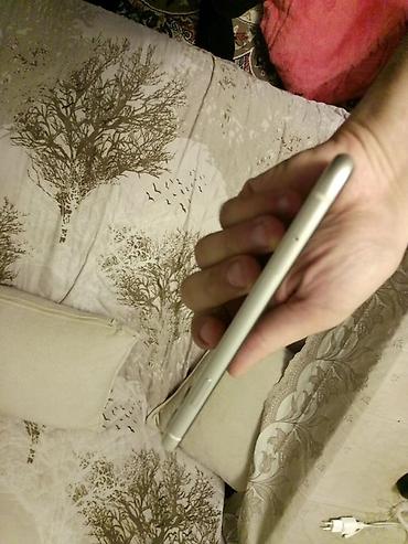 Apple iPhone: IPhone 11, Ağ, Face ID — 9