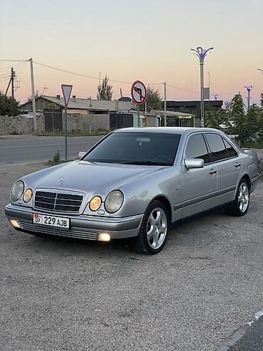 Mercedes-Benz E-Class: 1997 г., 2.3 л, Автомат, Бензин, Седан — 1