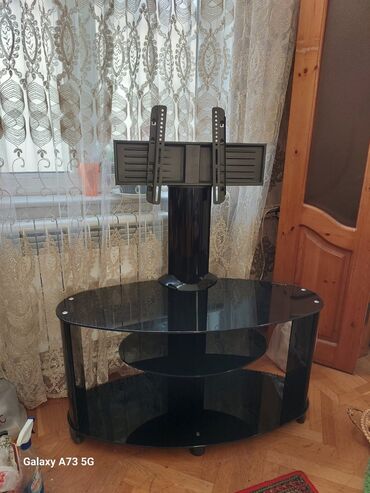 Прямой ТВ стенд, С полками, Стеклянный