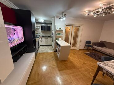 Köhnə tikili: Bakı, 7 otaqlı, Köhnə tikili, m. Gənclik, 170 kv. m — 17