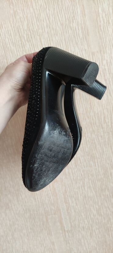 Tuflilər: Tuflilər, Ölçü: 36.5, rəng - Qara, İşlənmiş — 18