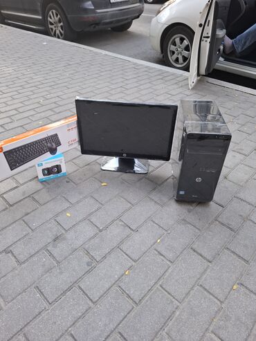 Masaüstü kompüterlər və iş stansiyaları: CORE İ3
Ram 8GB
HDD 500GB
20 lik monitor
Maus,Klaviatura,səs ucaldan