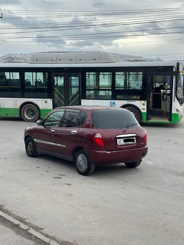 Toyota: Toyota Дуэт: 2000 г., 1 л, Автомат, Бензин, Хэтчбэк — 5