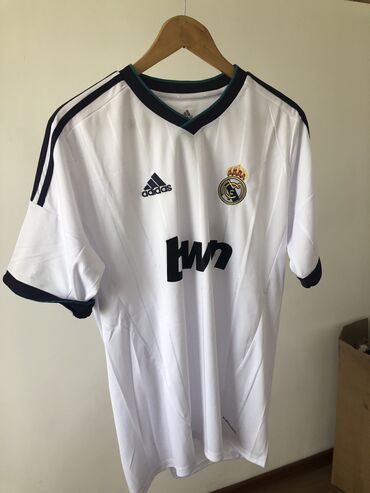 спортивные футболки: HALA MADRID! Домашняя форма Реала 2012-13 года Новый, размер не тот