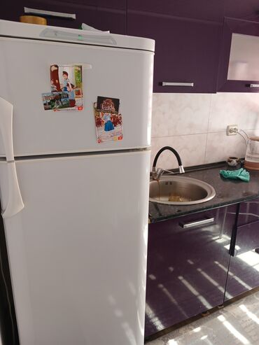 холодильники двух камерные: Кухонный гарнитур.холодильник.стол со стульями можно раздельно