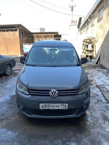 реальному: Volkswagen Caddy: 2013 г., 1.2 л, Механика, Бензин, Универсал