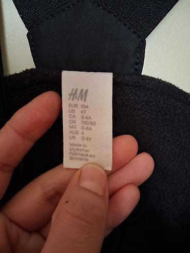 qara şalvarlar: H&M uşaq qar şalvarı (bib tipli) - Ölçü: EUR 104 / US 4T / UK 3–4 — 2