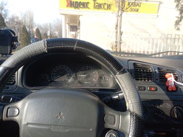 Mitsubishi: Mitsubishi Galant: 1994 г., 2 л, Механика, Бензиновая, Хэтчбэк — 3