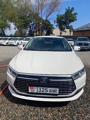 byd e9 1: BYD Qin: 2021 г., Автомат, Электромобиль, Седан — 1