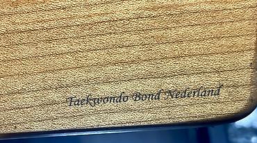 karton qutu alisi: Taekwondu Bond Nederland loqolu taxta qələm dəsti - Komlekt: 3 yazı — 3