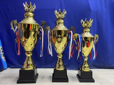 фудболный кета: А - 58 см - 2500 сом 
В - 52 см - 2300 сом
С - 46 см - 2100 сом