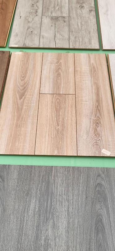 laminant: Laminat döşəmə panelləri – müxtəlif ağac teksturalı dizaynlar - — 1