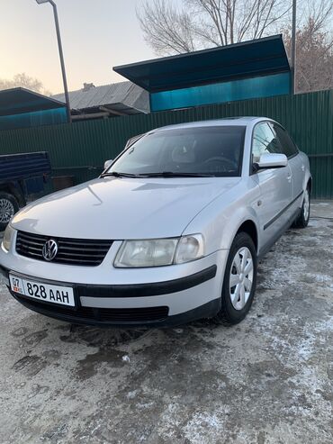 продажа авто срочно: Volkswagen Passat: 1998 г., 1.6 л, Механика, Бензин, Седан