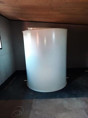 Бочки и ёмкости: Бочки из пищевого пластика, Индивидуально! по вашим чертежам ! есть — 8