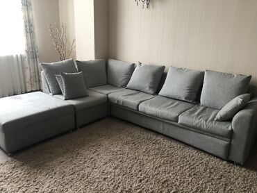 мебель кожаная: Продаю диван б/у с выдвижным механизмом серого цвета (оббивка ткань)