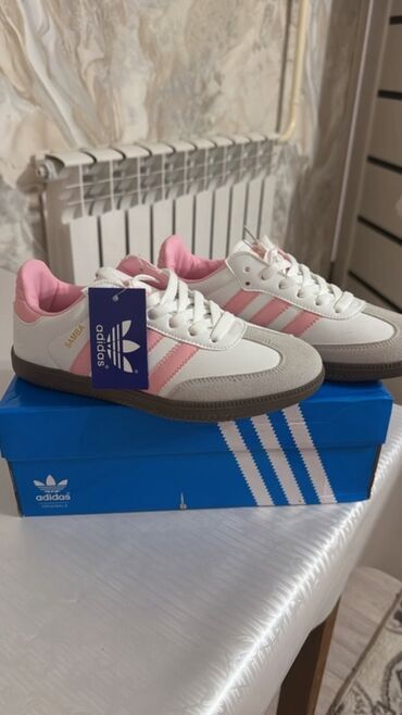 обувь адидас: Кроссовки, 37, 38, Adidas, Новый, цвет - Белый, Самовывоз