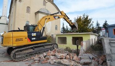 Демонтажные работы: Слом дом, снос дом