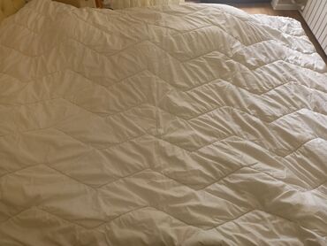 Matraslar: Одеяло ватное 210*215 см. очень теплое, легкое. Покупали для гостей
