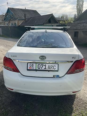 BYD: BYD E5: 2017 г., Электромобиль, Седан — 5