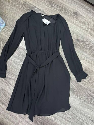 svečane haljine srbija: H&M XS (EU 34), bоја - Crna, Drugi stil, Dugih rukava