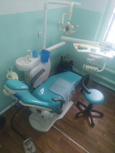 медицинский стол: Стоматологическая бор машина В хорошем рабочем состоянии. Прошу после