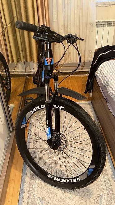 Velocruz dağ velosipedi 600 m alınıb 1 defe bele sürülmüyüb . Barter