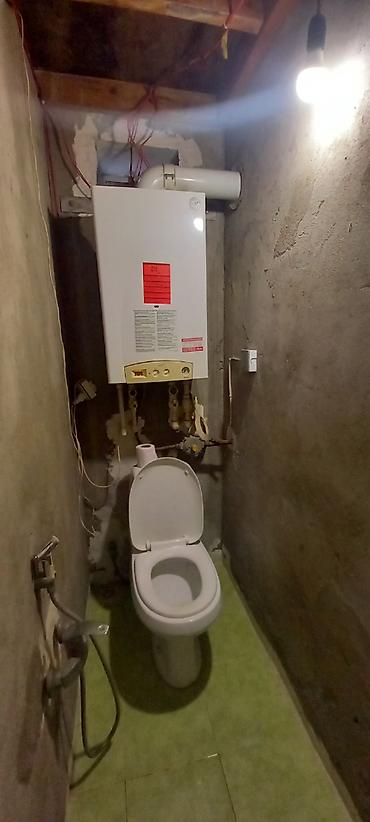 2 mertebe ev: Inşaatçilar m/s 5 deq piyada yol,heyet evinde umumi yataq 2 otagi her — 10