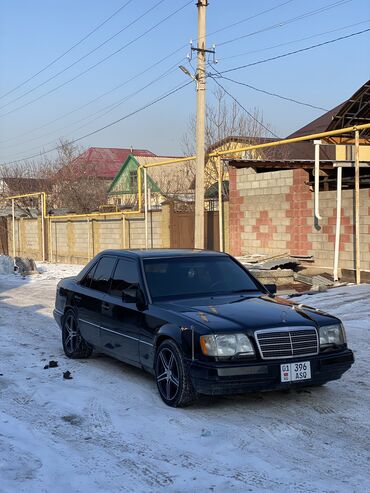 Mercedes-Benz: Mercedes-Benz E-Class: 1994 г., 2.8 л, Автомат, Бензин, Седан