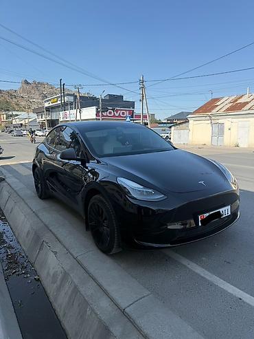 small car: Tesla Model Y: 2023 г., 0.1 л, Автомат, Электромобиль, Кроссовер — 1