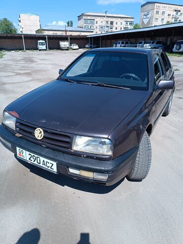 венто 1993: Volkswagen Vento: 1992 г., 1.8 л, Механика, Бензин, Седан