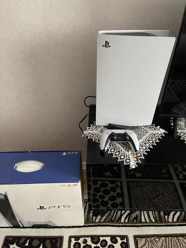 PS5 (Sony PlayStation 5): Sony Playstation 5. Ps 5 yeni kimidir, demek olar istifade olunmayib