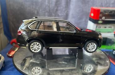 Avtomobil modelləri: Коллекционная модель BMW X5 F15 sapphire black 2012 Paragon Models — 12