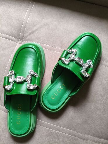 лоро пиано обувь цена бишкек: Саболор, 36.5, Gucci, Жаңы, түсү - Жашыл, Өзү алып кетүү