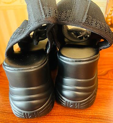 Basanoşka və səndəllər: Ölçü: 40, Yeni — 7