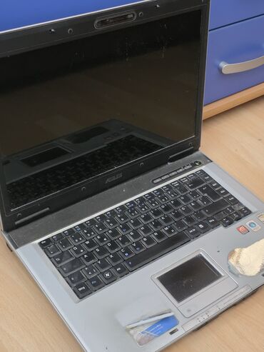 polovni laptopovi kragujevac: AMD A3, 4 GB OZU, 12.9 "
